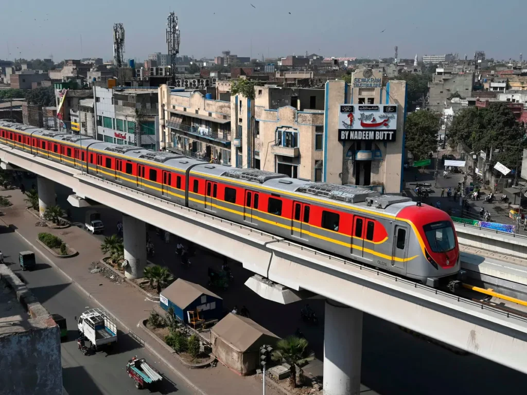 orange-line-train-lahore